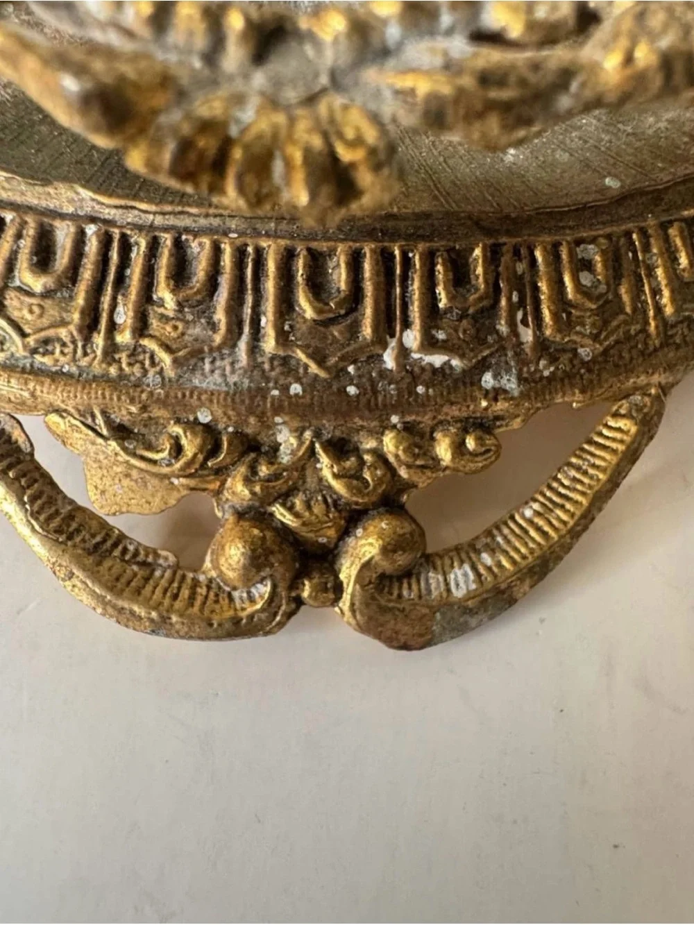 Vintage Ornate Gold Lipstick Stand